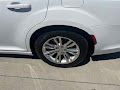 2017 Chrysler 300 Limited