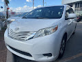2017 Toyota Sienna LE