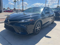 2024 Toyota Camry SE