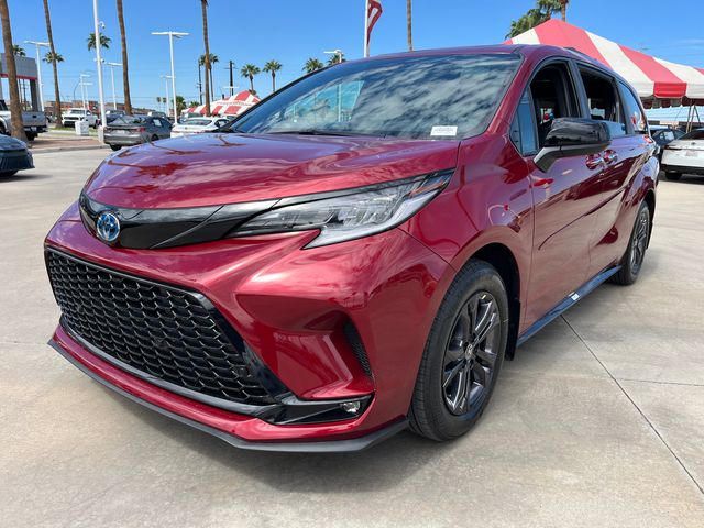2025 Toyota Sienna XSE