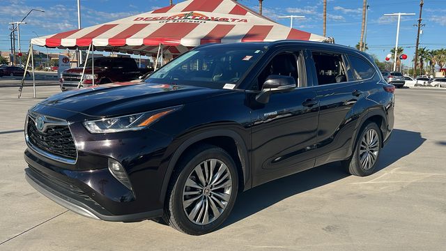 2021 Toyota Highlander Hybrid Platinum