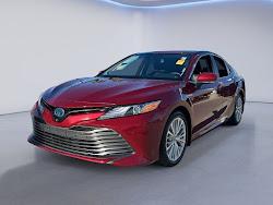2019 Toyota Camry Hybrid XLE