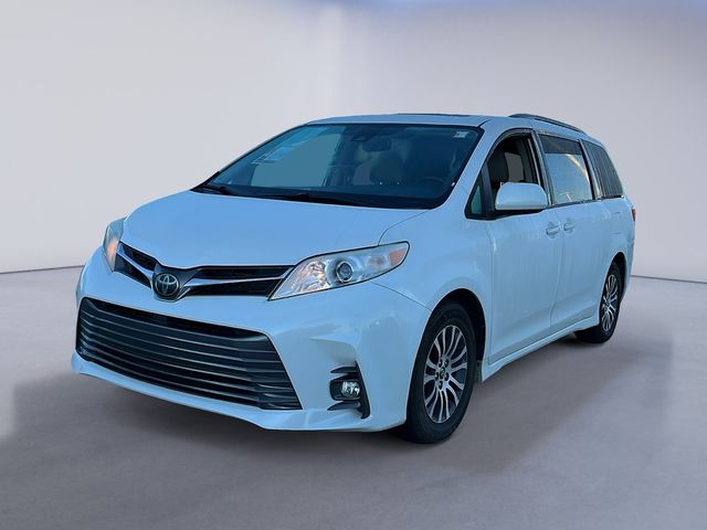 2019 Toyota Sienna XLE