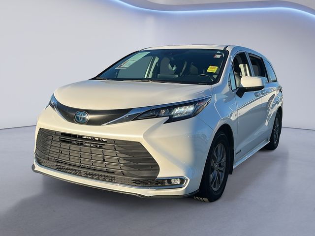2021 Toyota Sienna XLE