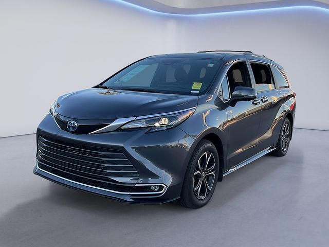 2025 Toyota Sienna Platinum