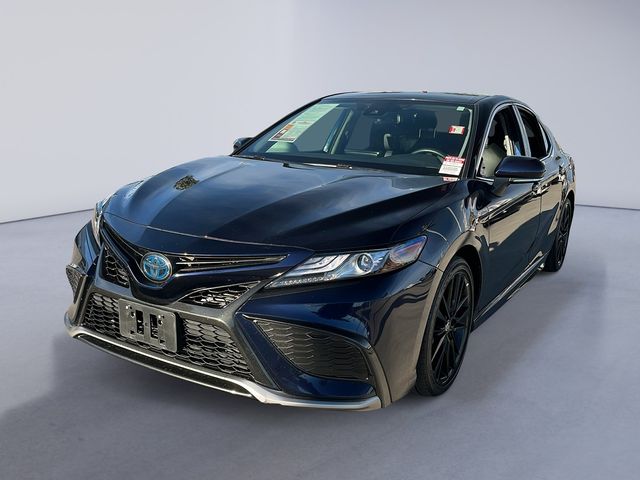 2022 Toyota Camry Hybrid XSE