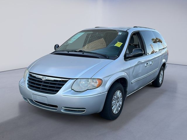 2006 Chrysler Town & Country LX