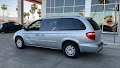 2006 Chrysler Town & Country LX