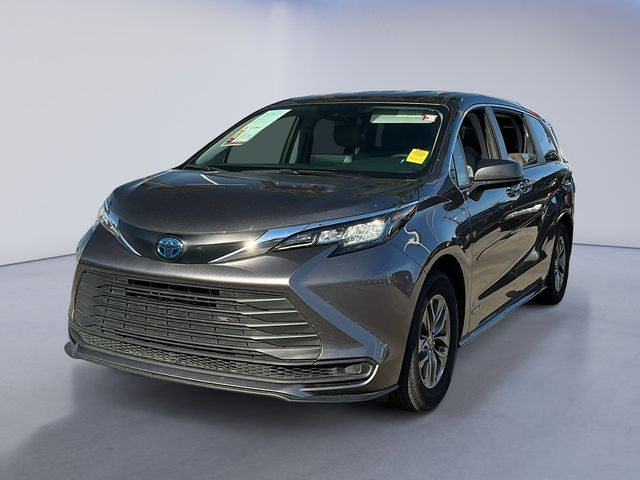 2021 Toyota Sienna LE