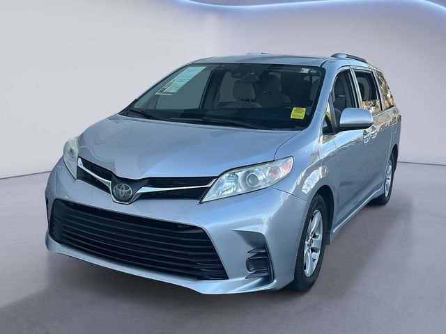 2020 Toyota Sienna LE