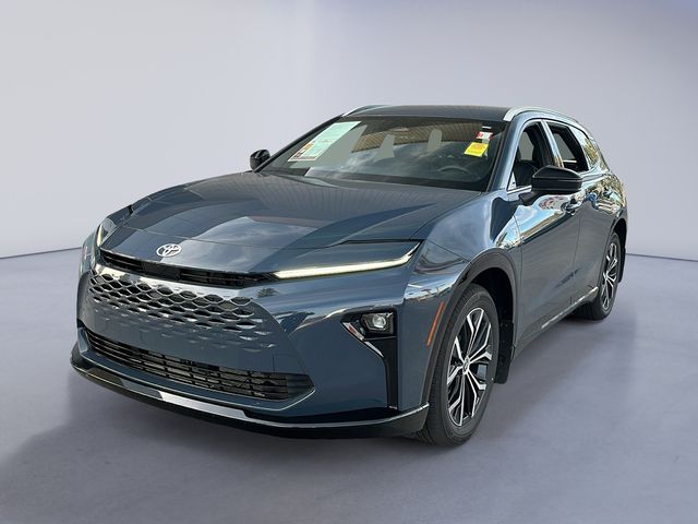 2025 Toyota Crown Signia XLE