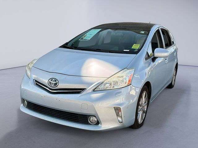 2014 Toyota Prius v Five