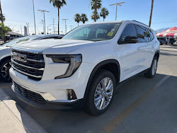 2025 GMC Acadia Elevation