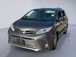 2020 Toyota Sienna XLE
