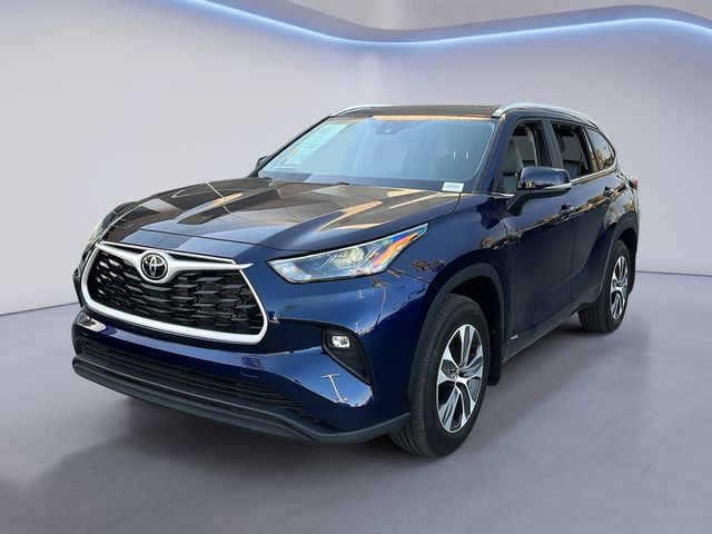 2025 Toyota Highlander Hybrid XLE