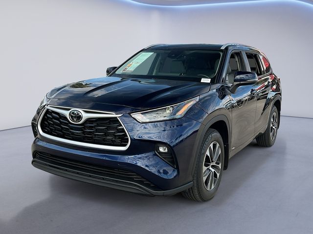 2025 Toyota Highlander Hybrid XLE
