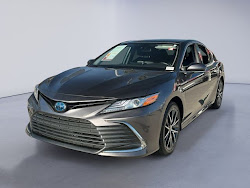 2023 Toyota Camry Hybrid XLE