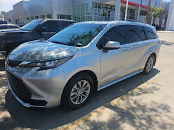 2025 Toyota Sienna LE