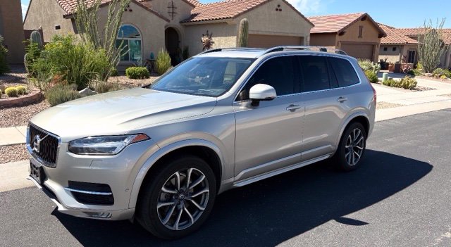 2017 Volvo XC90 T6 Momentum